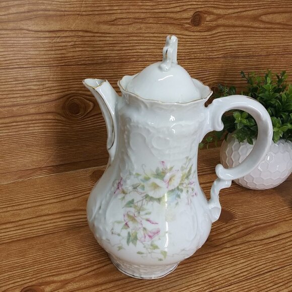Vintage Flowered porcelain teapot GT 43091361 - Picture 2 of 9